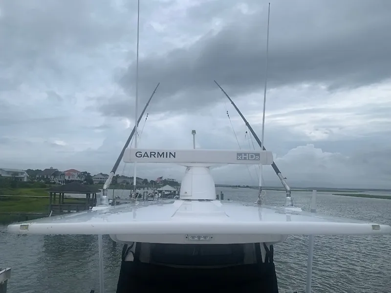 Slide: The Image of Regulator Marine 31 FS 2020 - 6847272