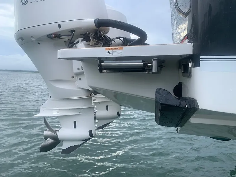 Slide: The Image of Regulator Marine 31 FS 2020 - 6847258
