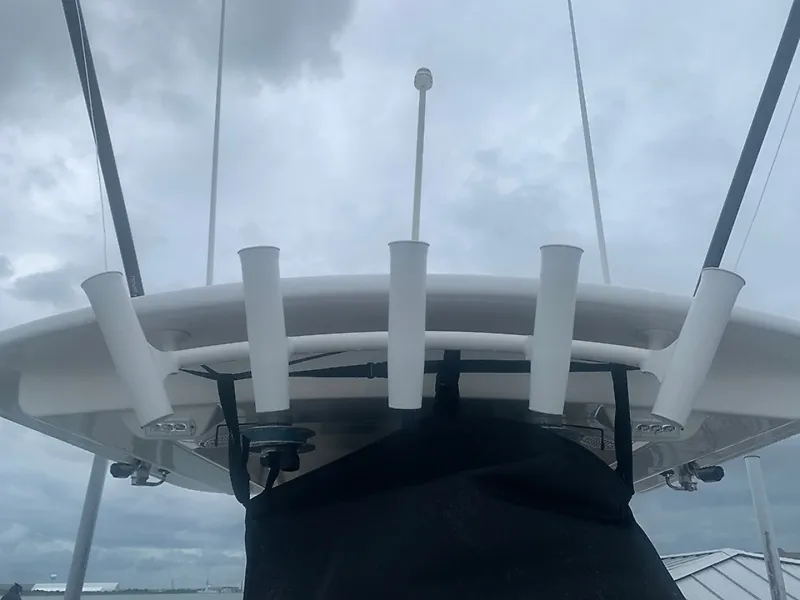 Slide: The Image of Regulator Marine 31 FS 2020 - 6847301