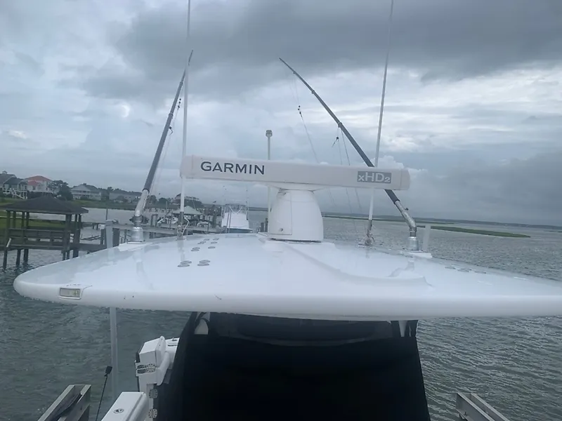 Slide: The Image of Regulator Marine 31 FS 2020 - 6847271
