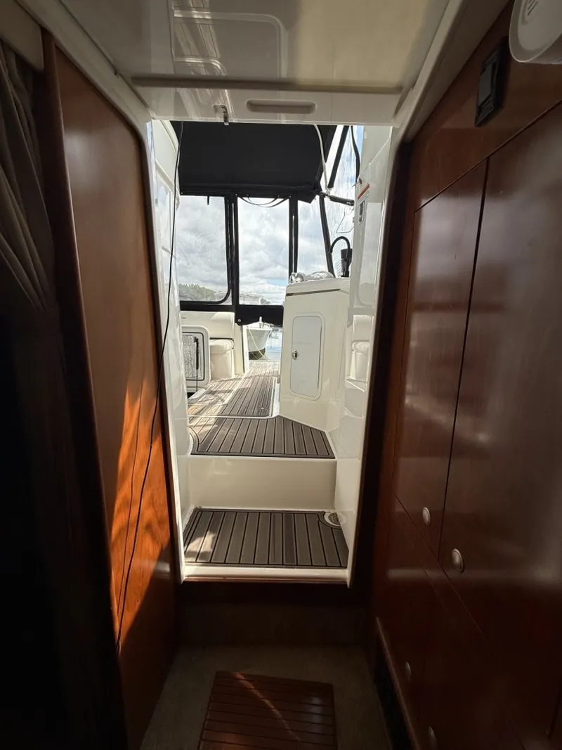 Slide: The Image of Cruisers 370 Express 2006 - 6823668