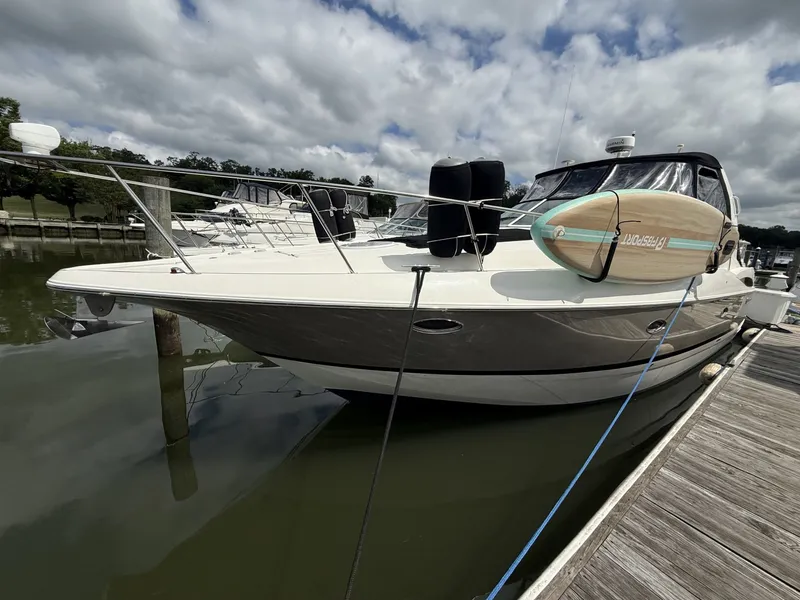 The Image of Cruisers 370 Express 2006 - undefined