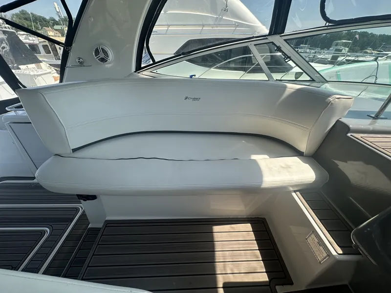 Slide: The Image of Cruisers 370 Express 2006 - 6826450