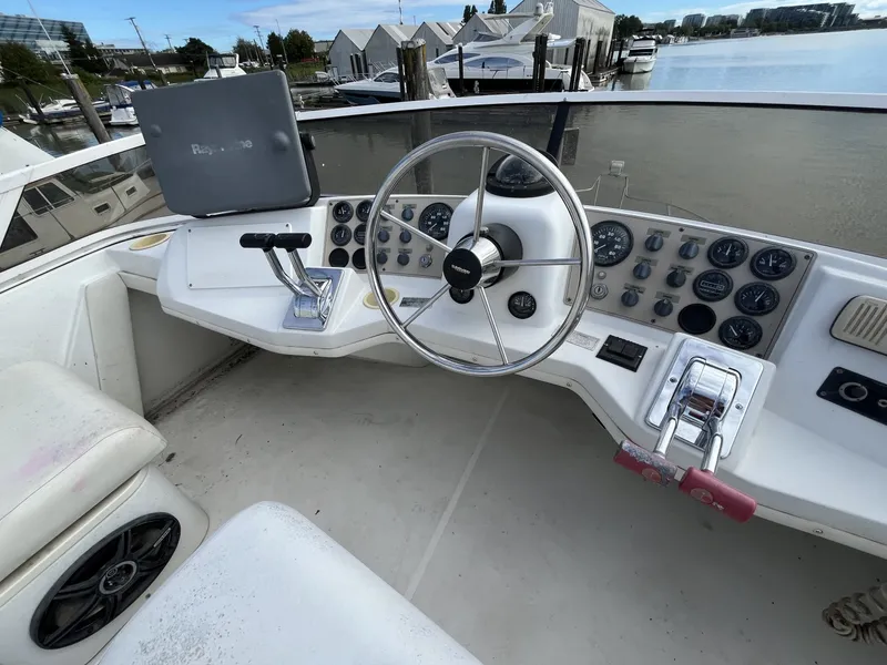 Slide: The Image of Carver Yachts 326 2000 - 6837472