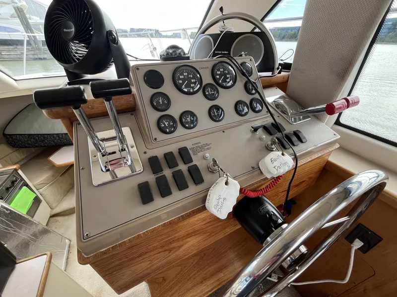 Slide: The Image of Carver Yachts 326 2000 - 6837475