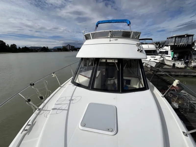 Slide: The Image of Carver Yachts 326 2000 - 6837479