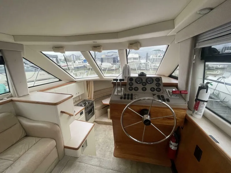 Slide: The Image of Carver Yachts 326 2000 - 6837490