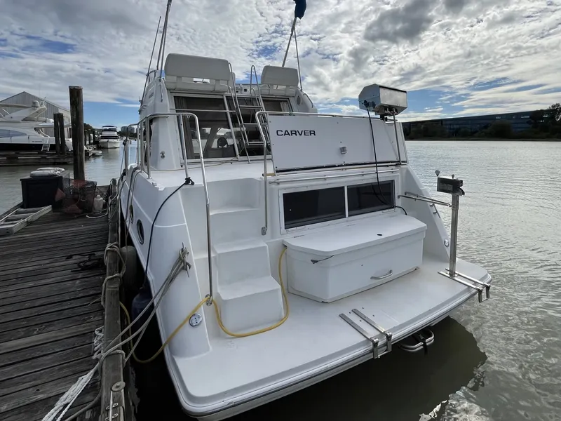 Slide: The Image of Carver Yachts 326 2000 - 6837484