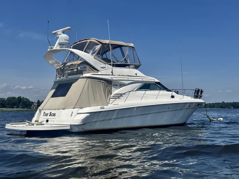 Slide: The Image of Sea Ray 400 Sedan Bridge 2001 - 6824329