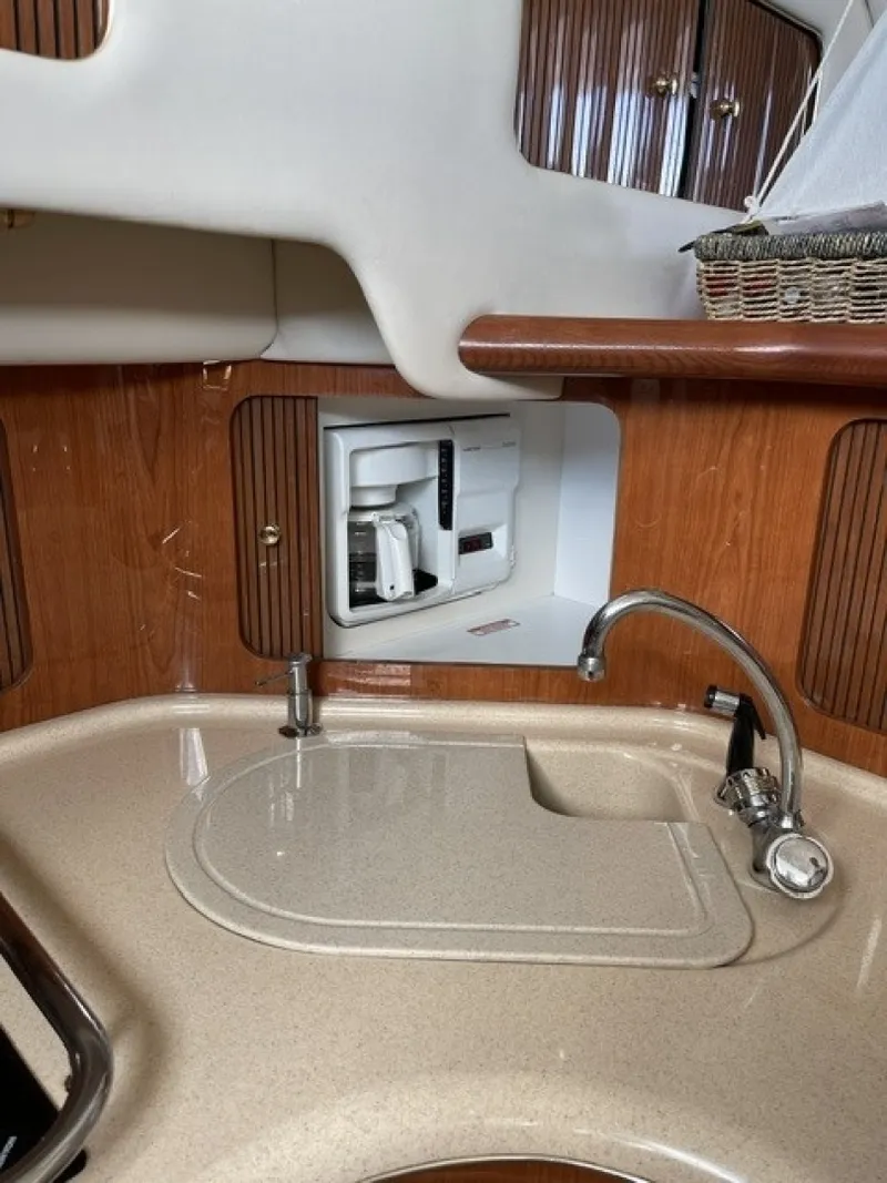 Slide: The Image of Sea Ray 400 Sedan Bridge 2001 - 6824340