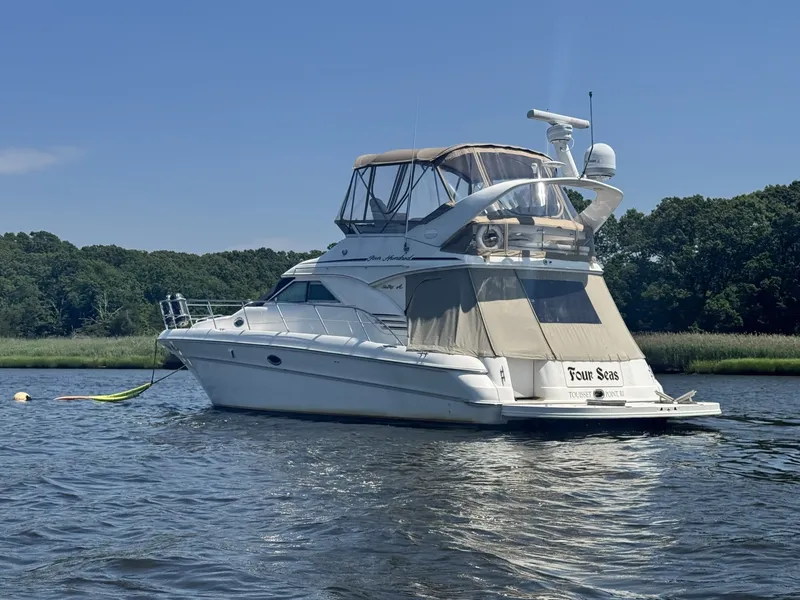 Slide: The Image of Sea Ray 400 Sedan Bridge 2001 - 6824326