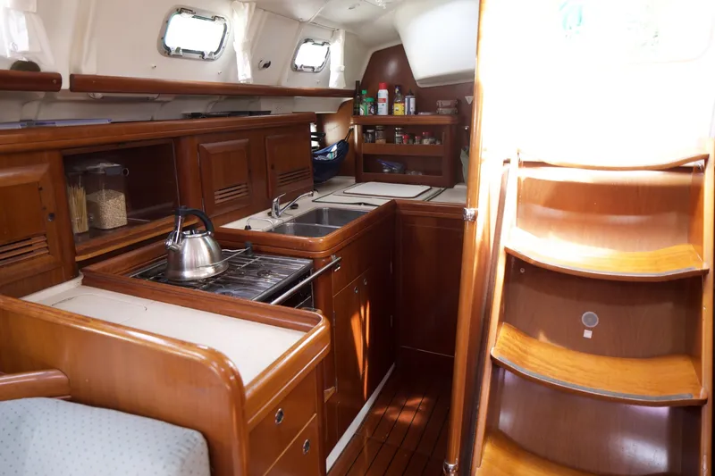 Slide: The Image of Beneteau 423 2005 - 6827166