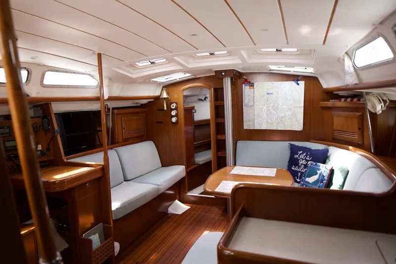 Slide: The Image of Beneteau 423 2005 - 6827170