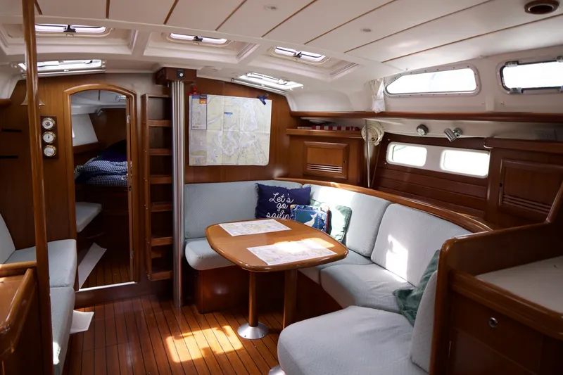 Slide: The Image of Beneteau 423 2005 - 6827157
