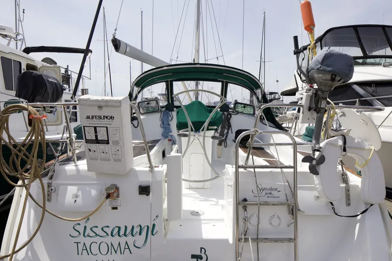 Slide: The Image of Beneteau 423 2005 - 6827179