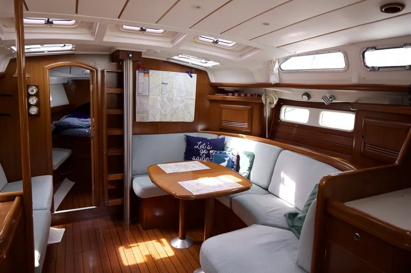 Slide: The Image of Beneteau 423 2005 - 6827158