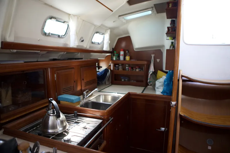 Slide: The Image of Beneteau 423 2005 - 6827132