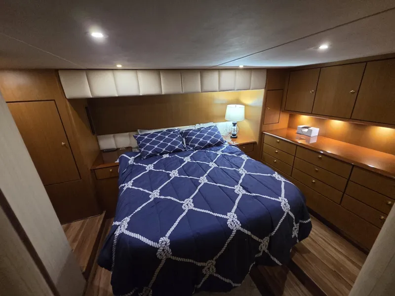 Slide: The Image of Ocean Yachts Super Sport 2002 - 6827859