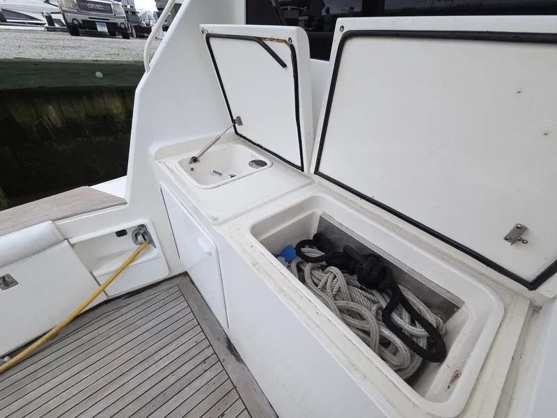 Slide: The Image of Ocean Yachts Super Sport 2002 - 6827876