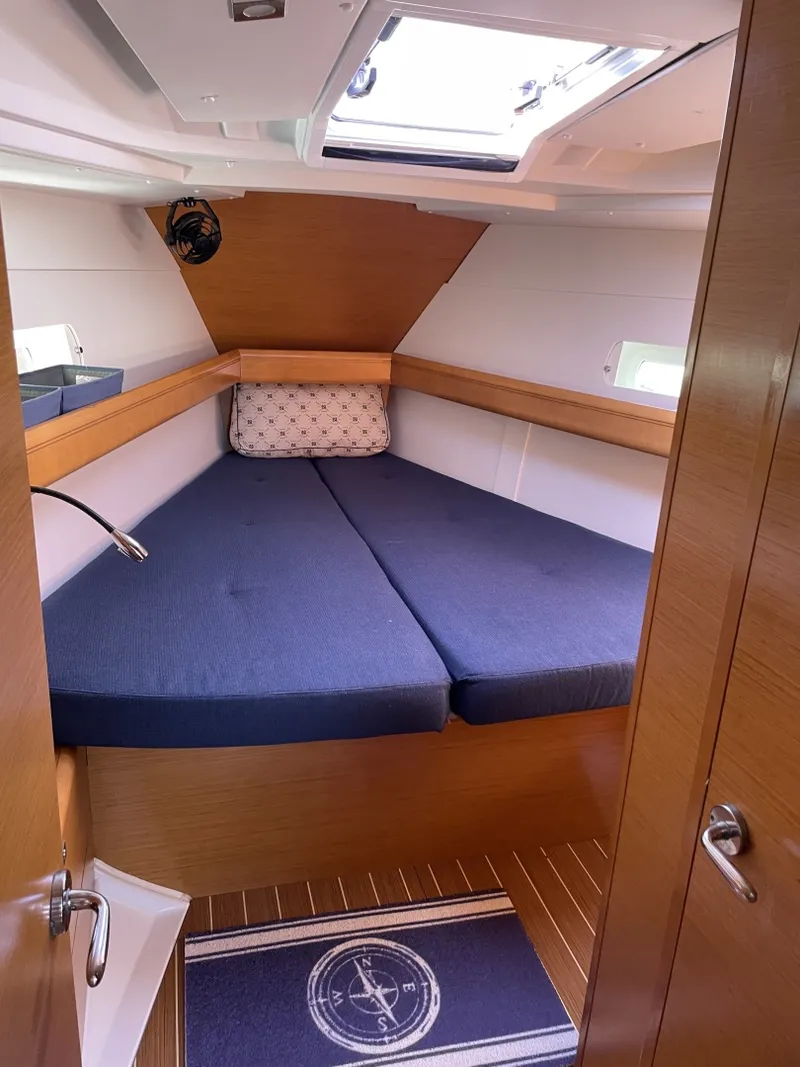 Slide: The Image of Jeanneau Sun Odyssey 409 2011 - 6829349