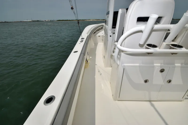 Slide: The Image of Regulator Marine 28 FS 2023 - 6840649
