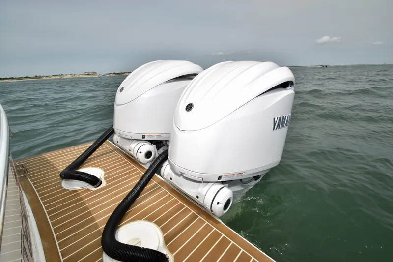 Slide: The Image of Regulator Marine 28 FS 2023 - 6840622