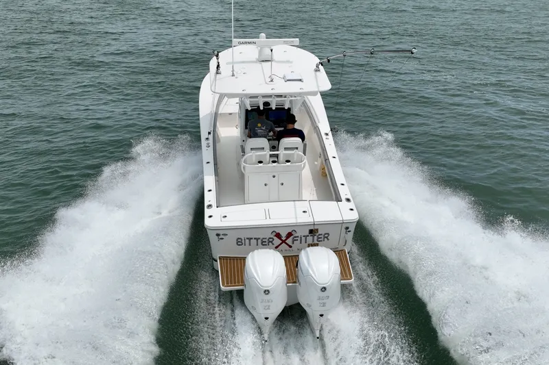Slide: The Image of Regulator Marine 28 FS 2023 - 6840609