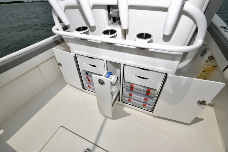 Slide: The Image of Regulator Marine 28 FS 2023 - 6840647