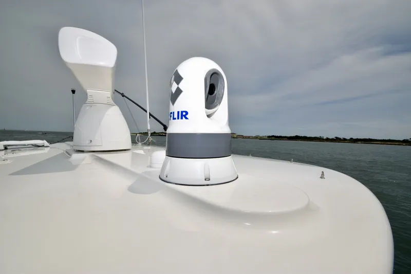 Slide: The Image of Regulator Marine 28 FS 2023 - 6840629