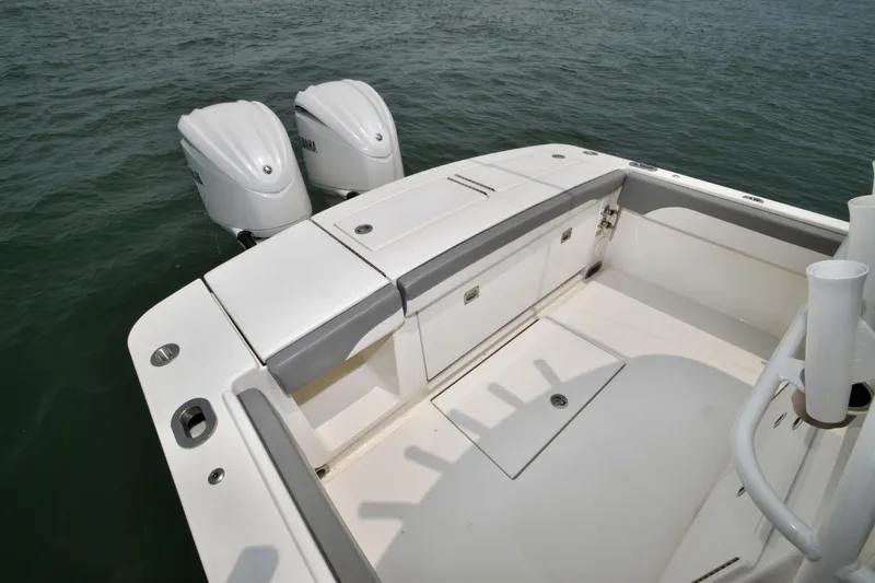 Slide: The Image of Regulator Marine 28 FS 2023 - 6840620