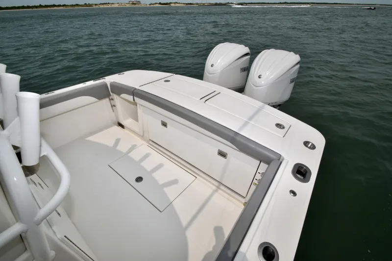 Slide: The Image of Regulator Marine 28 FS 2023 - 6840619