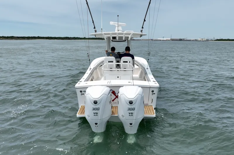 Slide: The Image of Regulator Marine 28 FS 2023 - 6840603