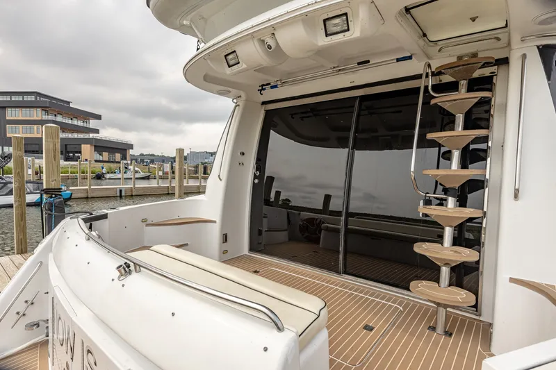 Slide: The Image of Carver Yachts 530 Voyager Sky Lounge 2002 - 7144127
