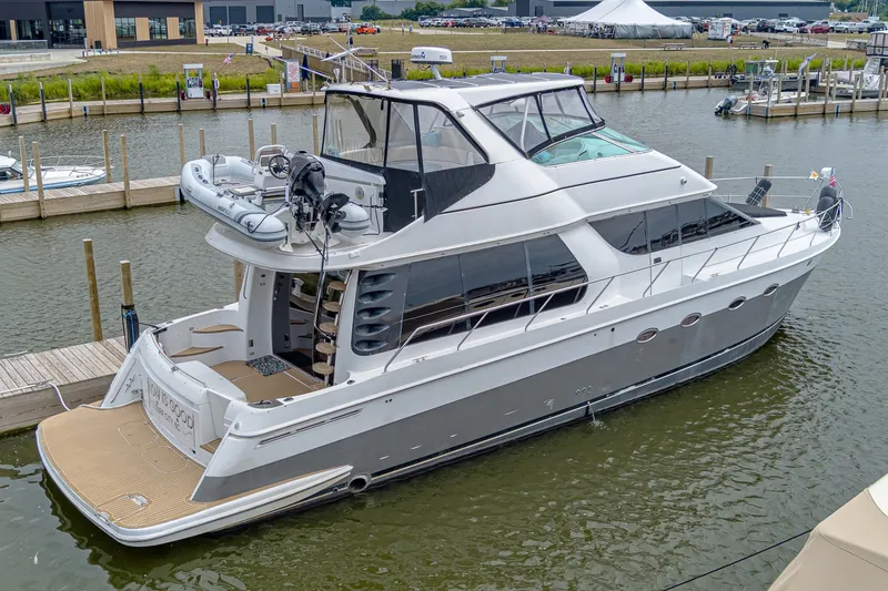 Slide: The Image of Carver Yachts 530 Voyager Sky Lounge 2002 - 7144023