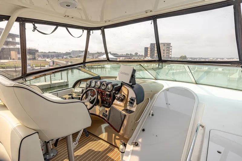 Slide: The Image of Carver Yachts 530 Voyager Sky Lounge 2002 - 7144034