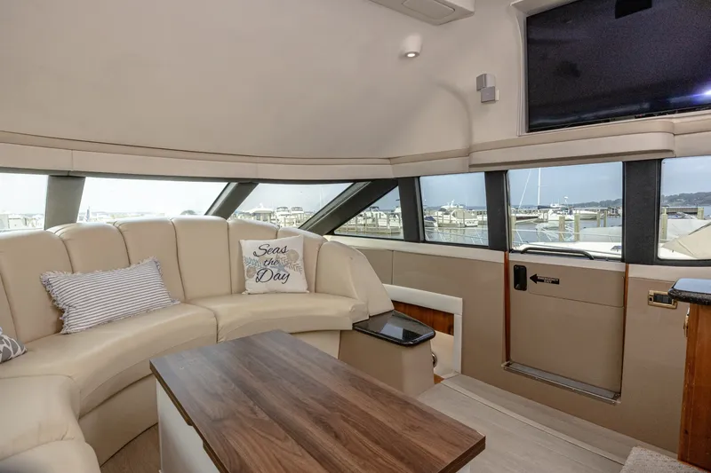 Slide: The Image of Carver Yachts 530 Voyager Sky Lounge 2002 - 7144035