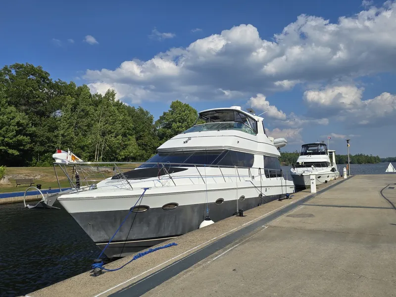Slide: The Image of Carver Yachts Voyager Pilothouse 530 2002 - 6829753