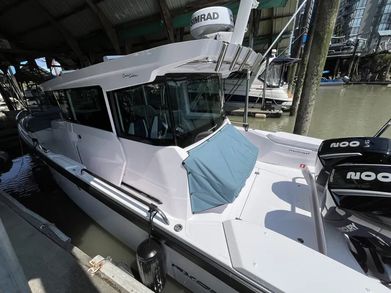 Slide: The Image of Axopar 29 Cross Cabin XC 2025 - 6830200