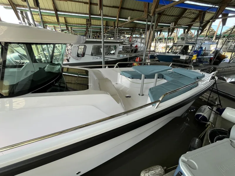 Slide: The Image of Axopar 29 Cross Cabin XC 2025 - 6830182