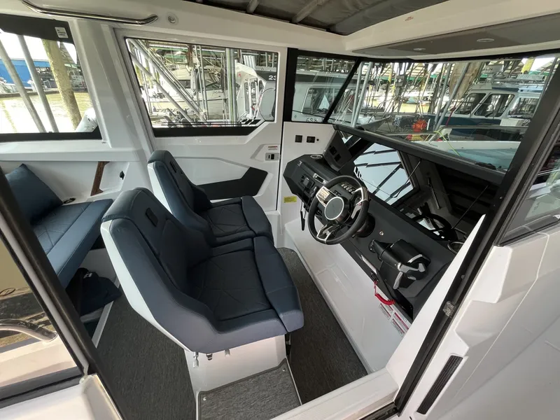 Slide: The Image of Axopar 29 Cross Cabin XC 2025 - 6830187