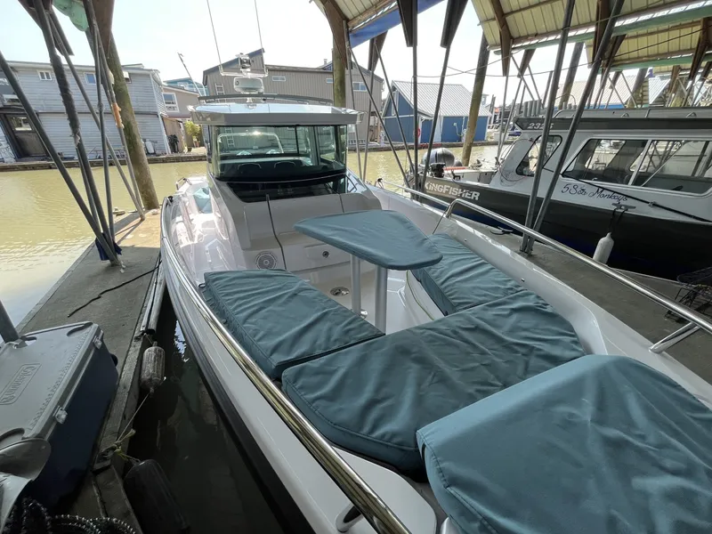 Slide: The Image of Axopar 29 Cross Cabin XC 2025 - 6830162