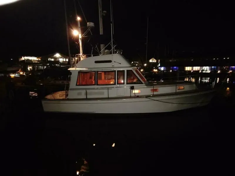Slide: The Image of Grand Banks Eastbay 40 Flybridge 1996 - 7384461