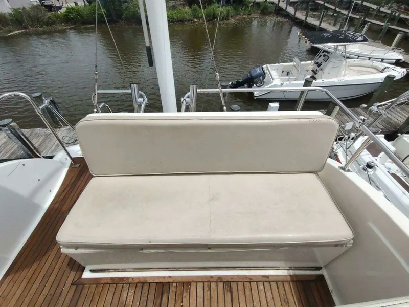 Slide: The Image of Grand Banks Eastbay 40 Flybridge 1996 - 6830119