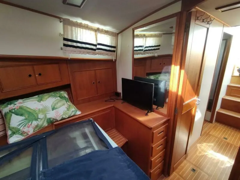 Slide: The Image of Grand Banks Eastbay 40 Flybridge 1996 - 7384412