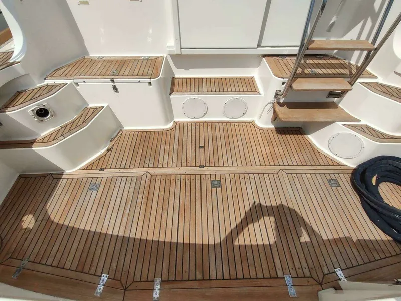 Slide: The Image of Grand Banks Eastbay 40 Flybridge 1996 - 6830126
