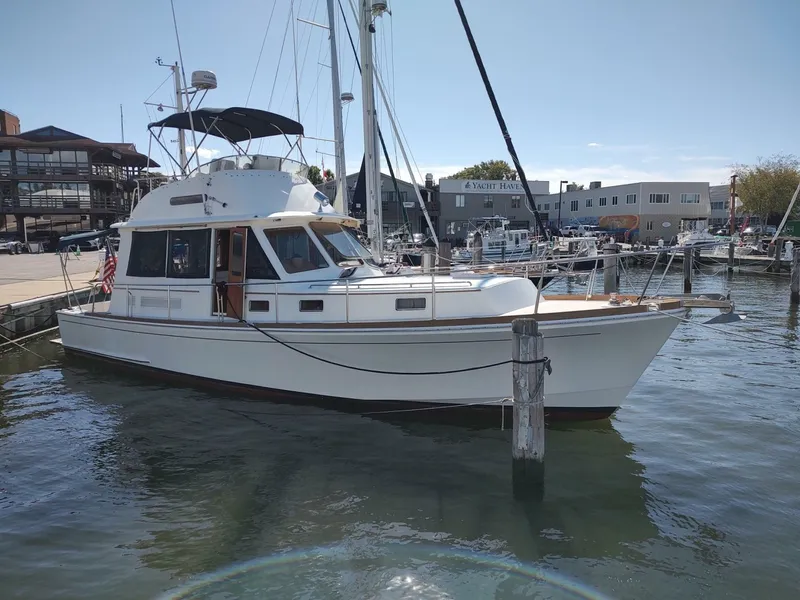 Slide: The Image of Grand Banks Eastbay 40 Flybridge 1996 - 6830144