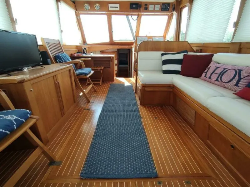 Slide: The Image of Grand Banks Eastbay 40 Flybridge 1996 - 7384379