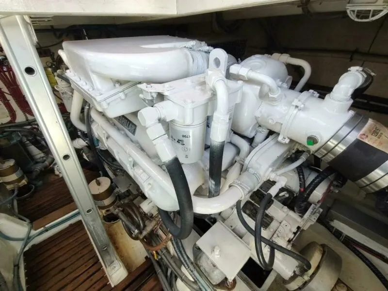 Slide: The Image of Grand Banks Eastbay 40 Flybridge 1996 - 7384426