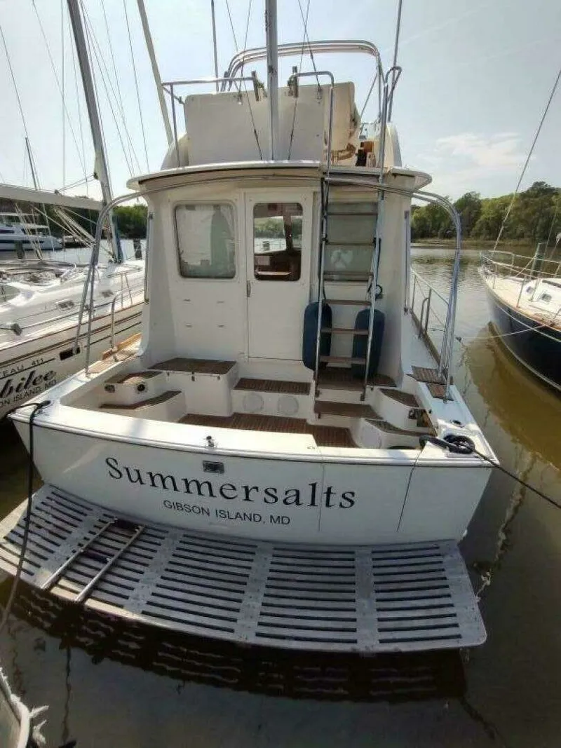Slide: The Image of Grand Banks Eastbay 40 Flybridge 1996 - 6830030