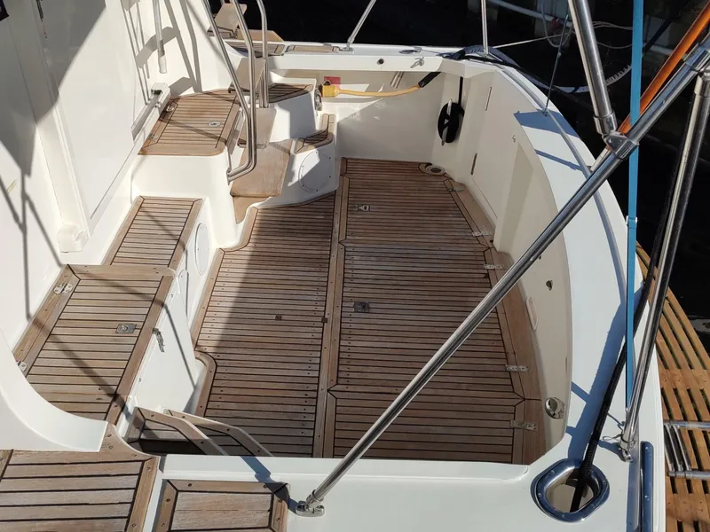 Slide: The Image of Grand Banks Eastbay 40 Flybridge 1996 - 6830147